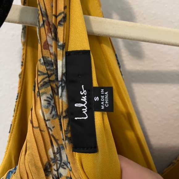 Such Sophistication Yellow Floral Print Pleated Maxi Dress - Picture 6 of 6